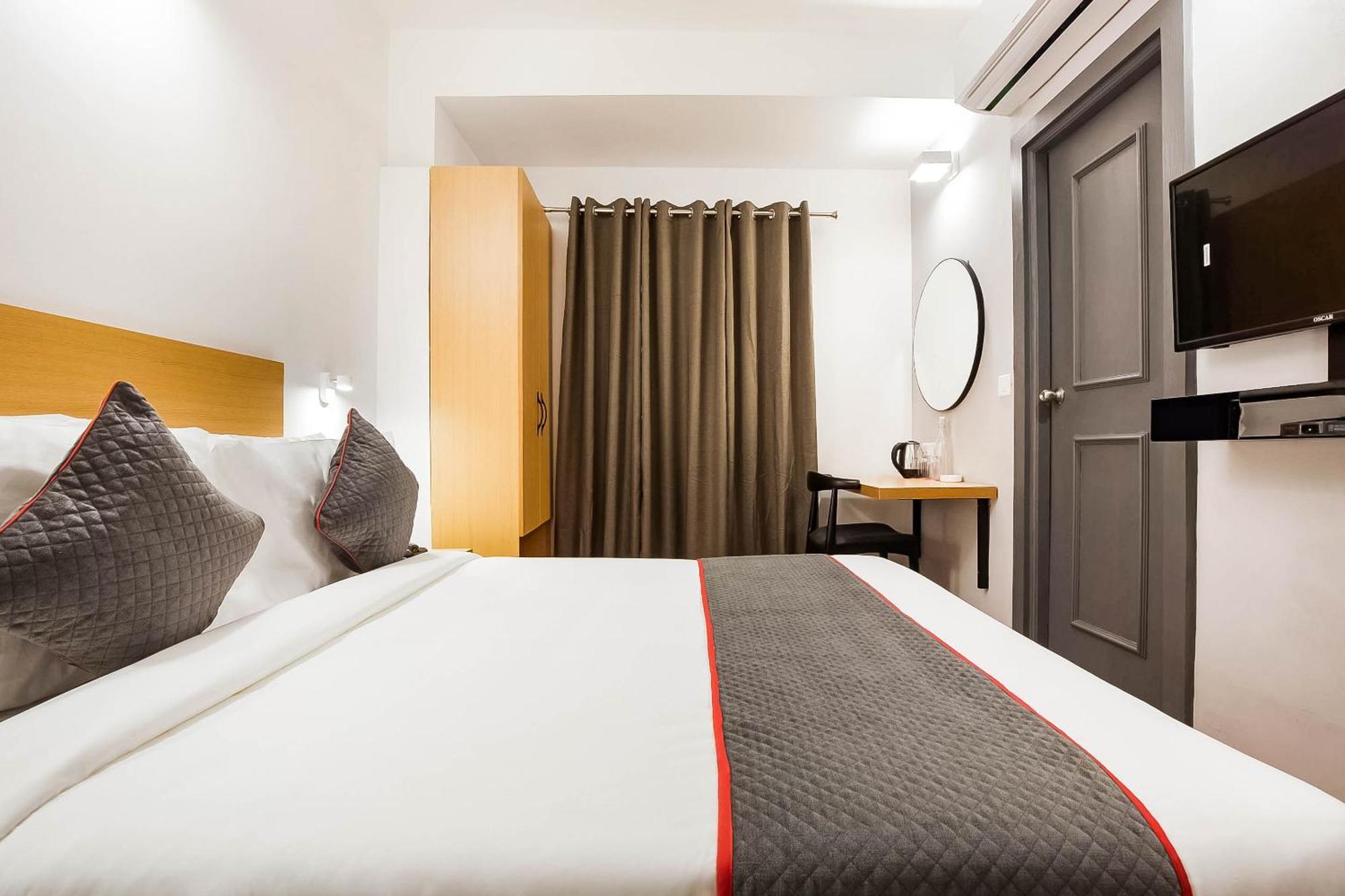 Super Townhouse Lords Inn Regency Mānglia Exteriér fotografie