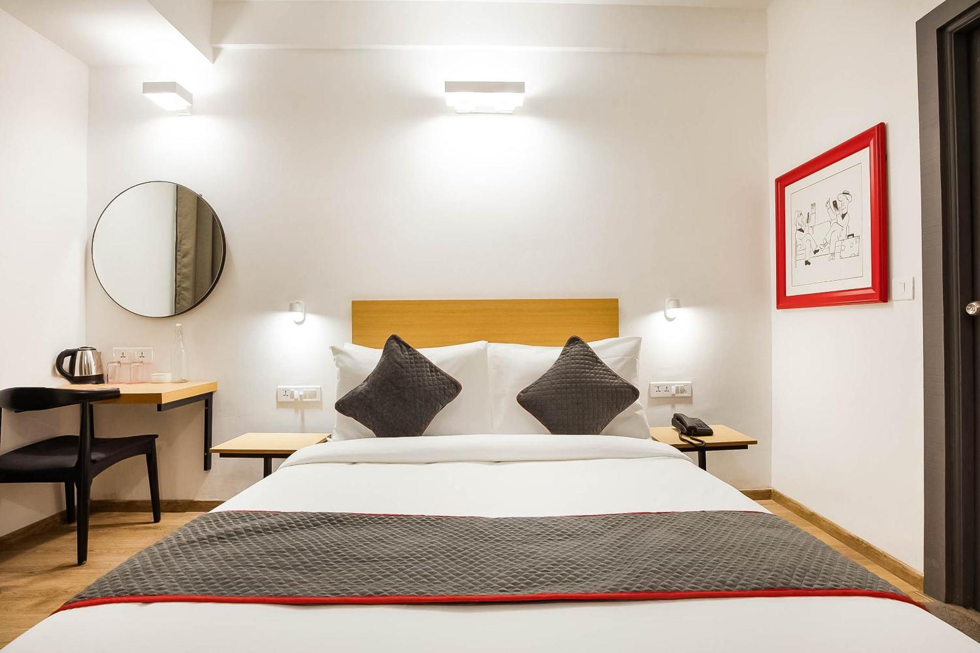 Super Townhouse Lords Inn Regency Mānglia Exteriér fotografie