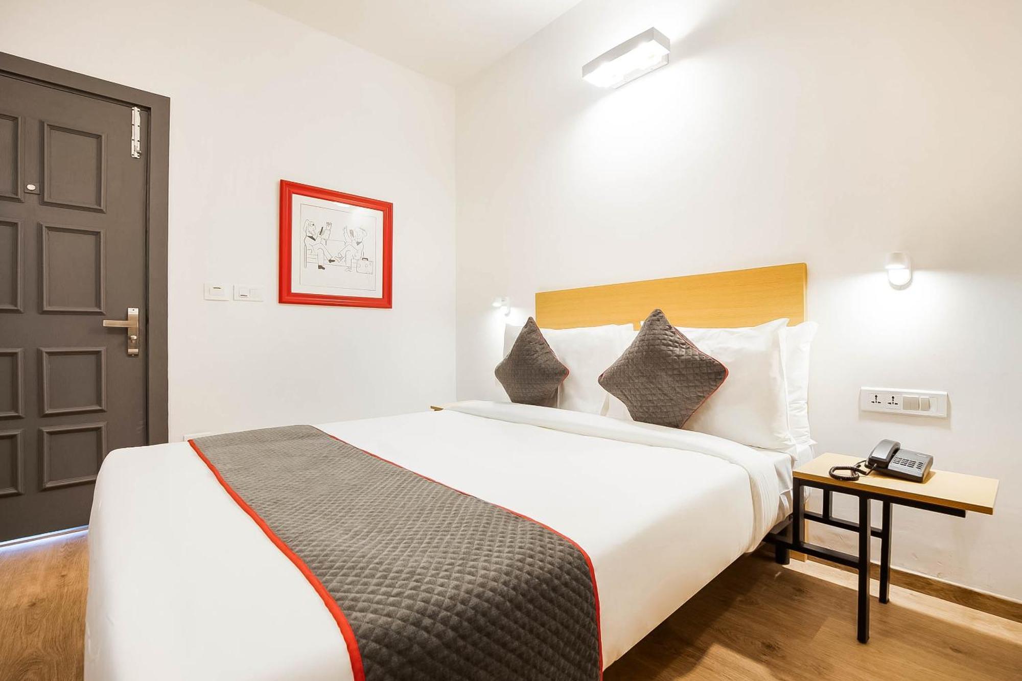 Super Townhouse Lords Inn Regency Mānglia Exteriér fotografie
